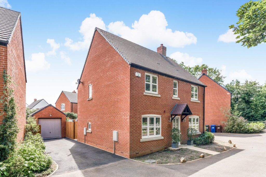 Property photo 2 of 17