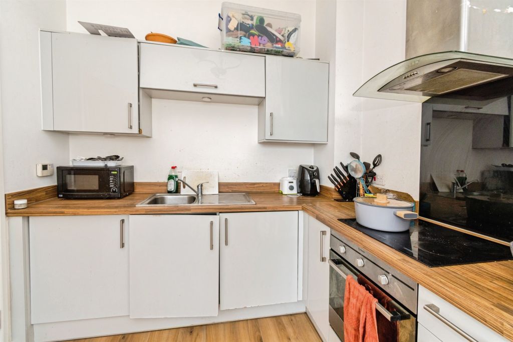 Property photo 3 of 13