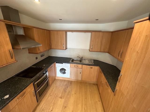 Property photo 2 of 7 Kitchen