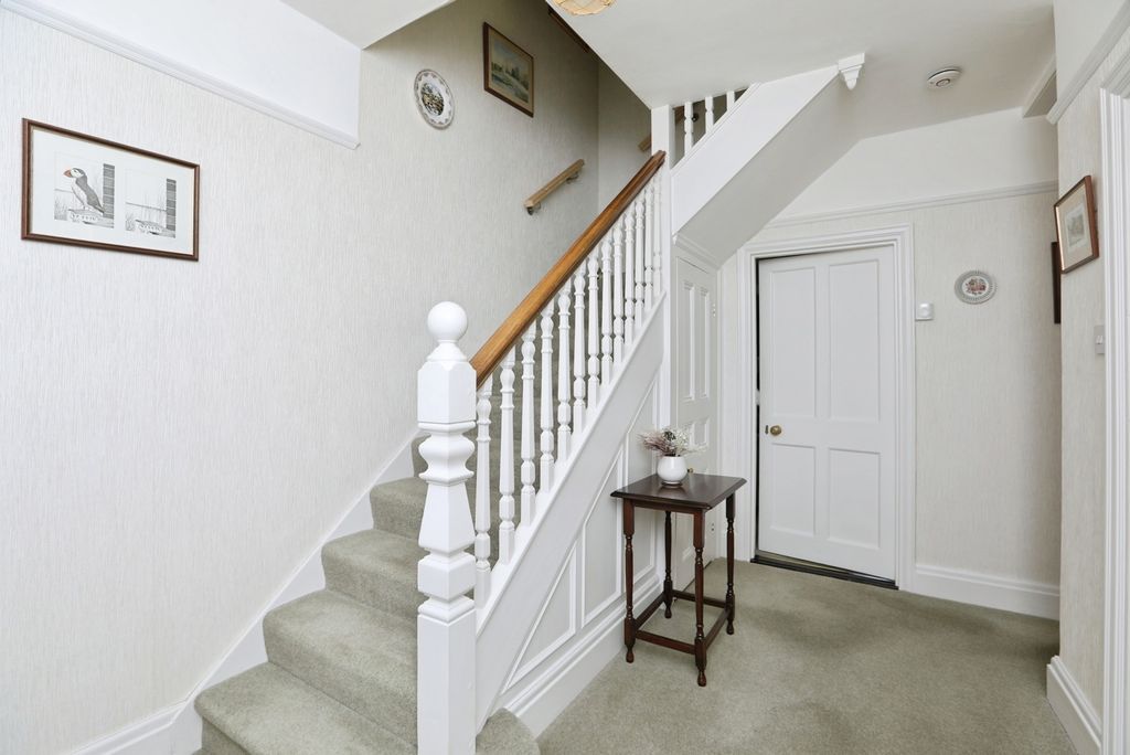 Property photo 2 of 19 Pbox-Img.Jpg