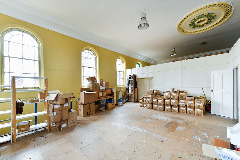 Property photo 3 of 7