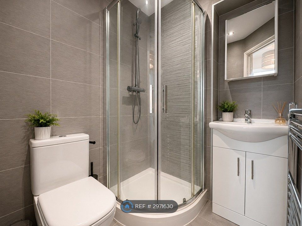 Property photo 2 of 2 Room 2 - En-Suite