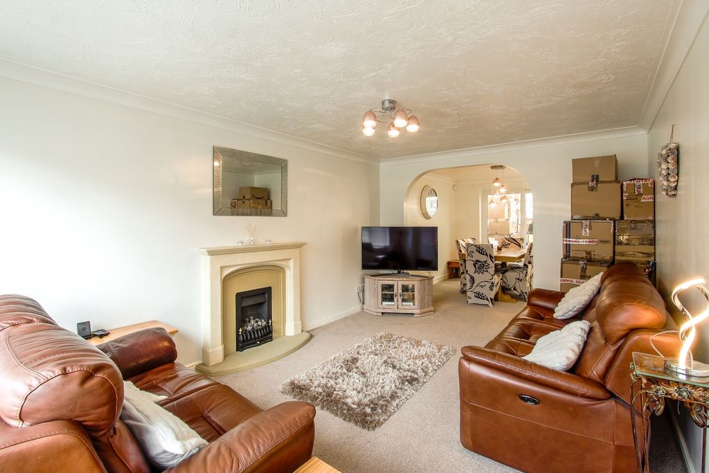 Property photo 3 of 19 Living Room