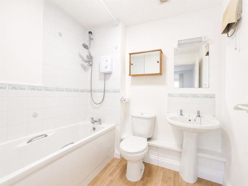Property photo 3 of 10 Coopers Estate Agents