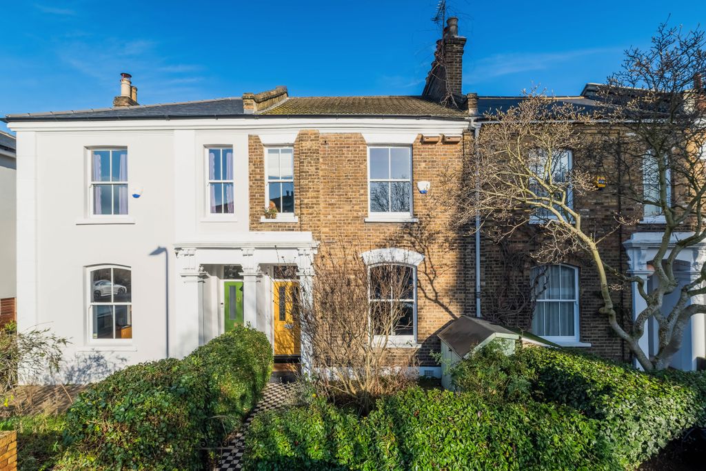 Property photo 2 of 22