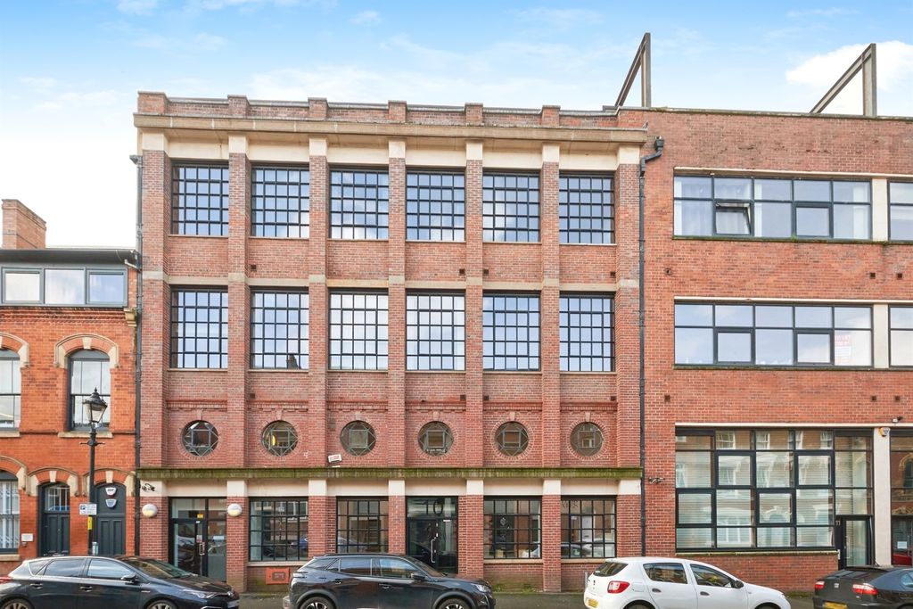 Property photo 1 of 15 Exterior