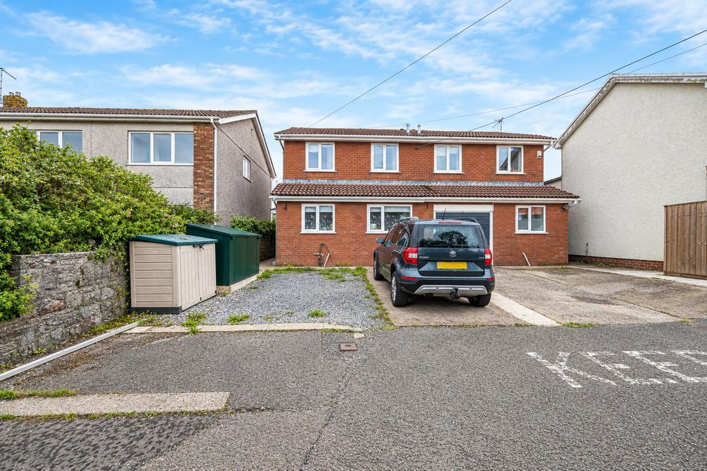 Property photo 1 of 21 5087Efcd-2Ccf-4F44-Ab4c-45Fc40382944.Png