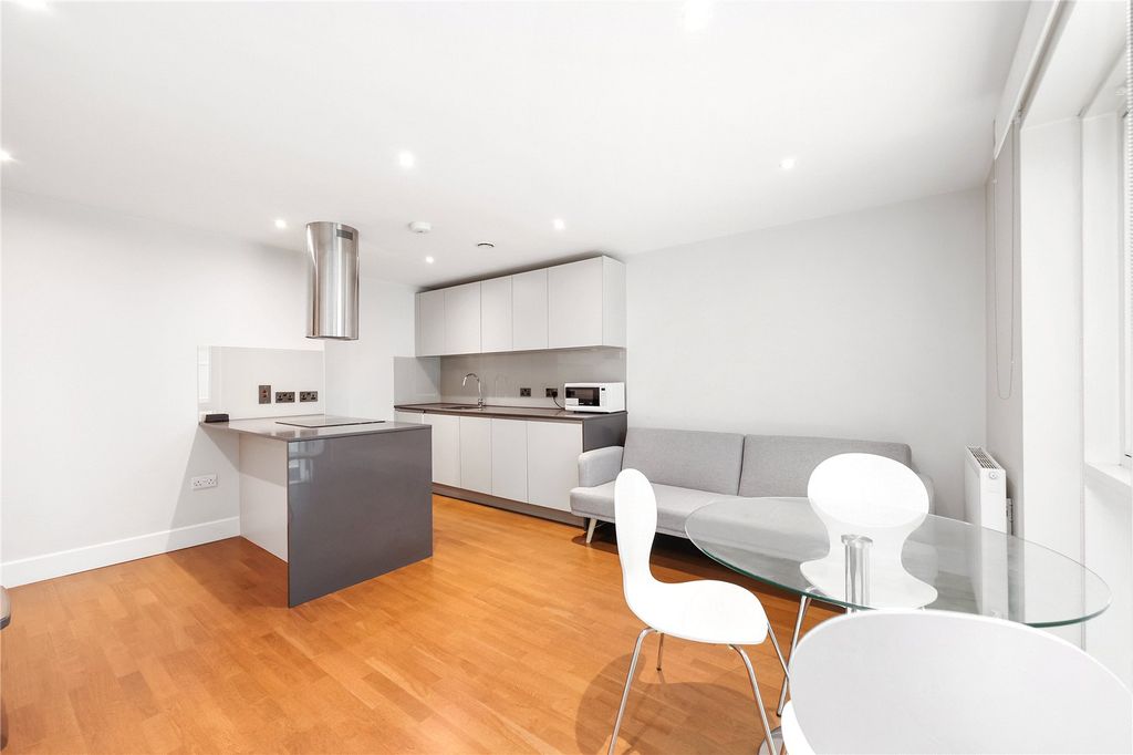 Property photo 1 of 17 Picture No. 08