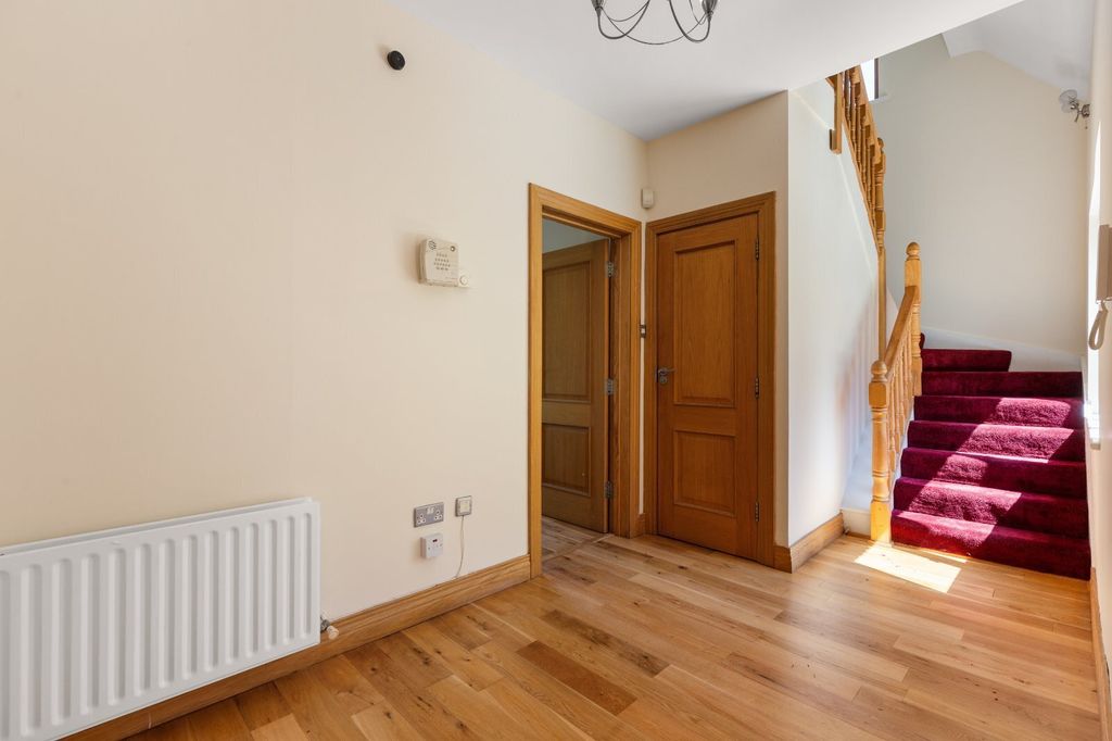 Property photo 3 of 24 Picture No. 05