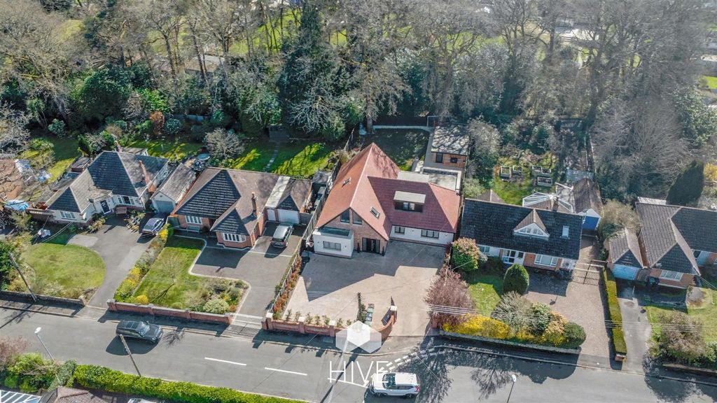 Property photo 2 of 41