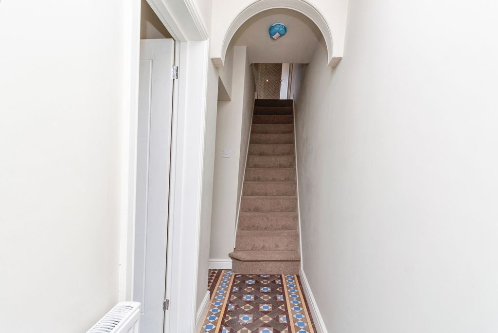 Property photo 2 of 19 Pbox-Img.Jpg