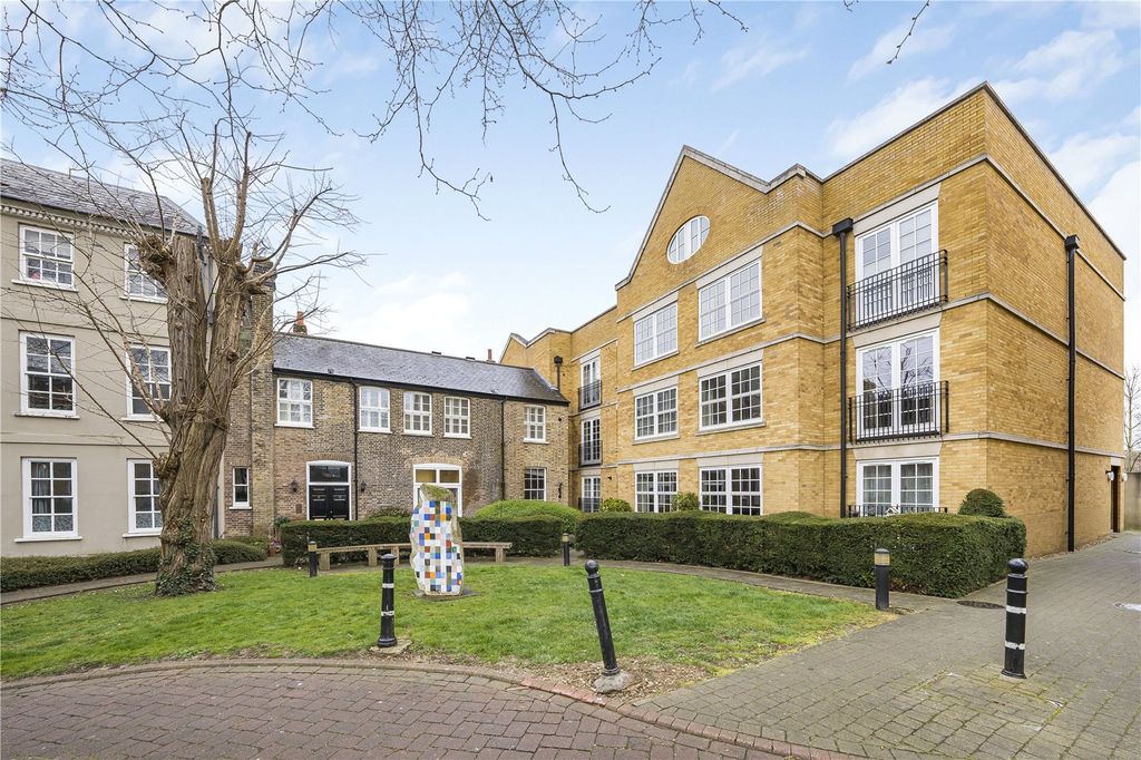 Property photo 1 of 10 Picture No. 02