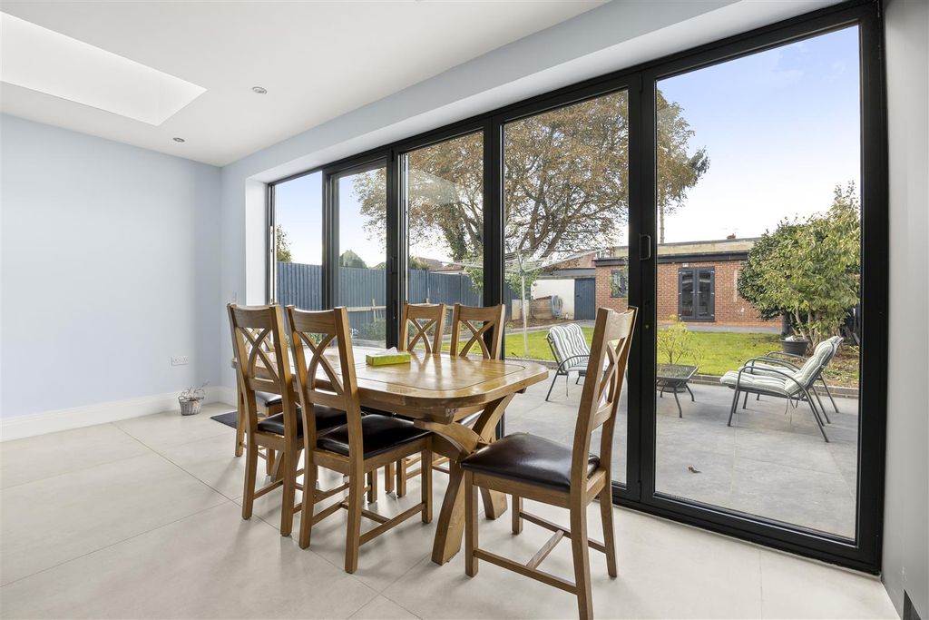 Property photo 3 of 20 1B9A9212.Jpg