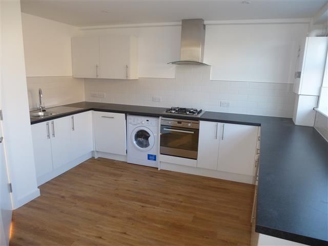 Property photo 1 of 4 Kitchen