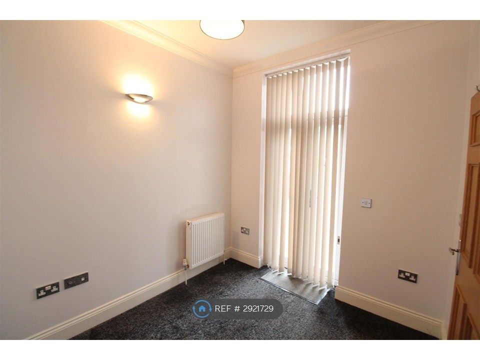 Property photo 1 of 2