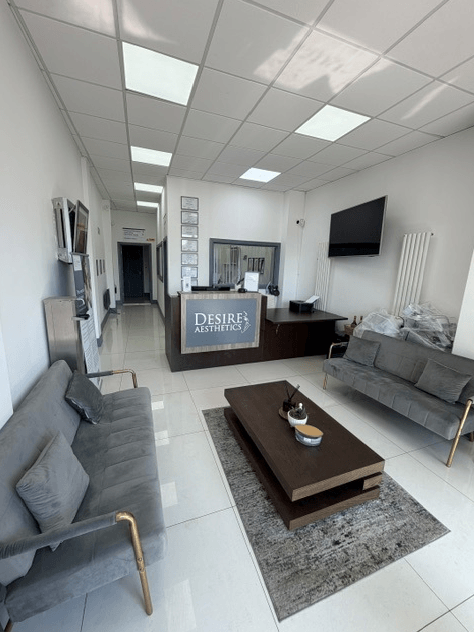 Property photo 1 of 6 An Exceptional Opportunity To Acquire A Well-Established And Fully Fitted Beauty Salon Occupying A Prominent Position On The Ever-Popular West Ealing Broadway.
