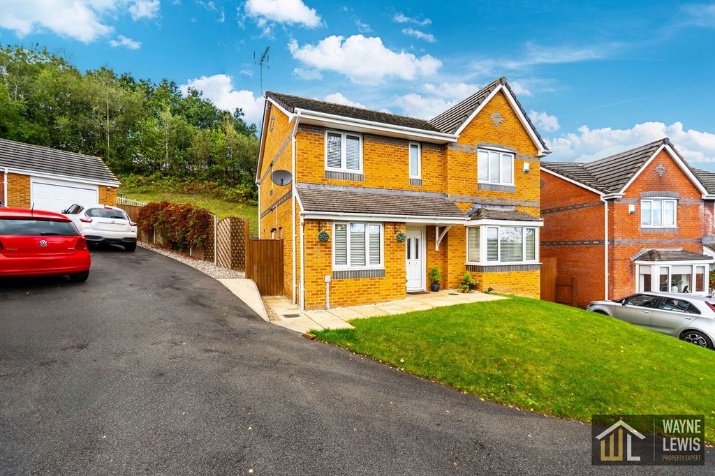 Property photo 1 of 50