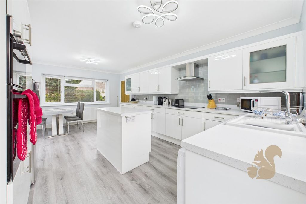 Property photo 3 of 20 Kitchen/Diner