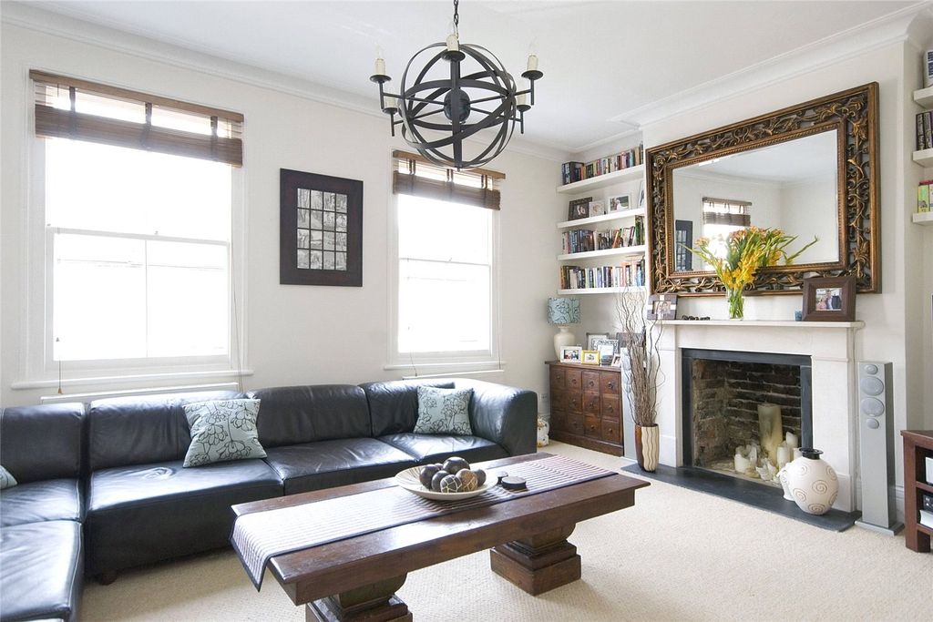 Property photo 2 of 8 Reception