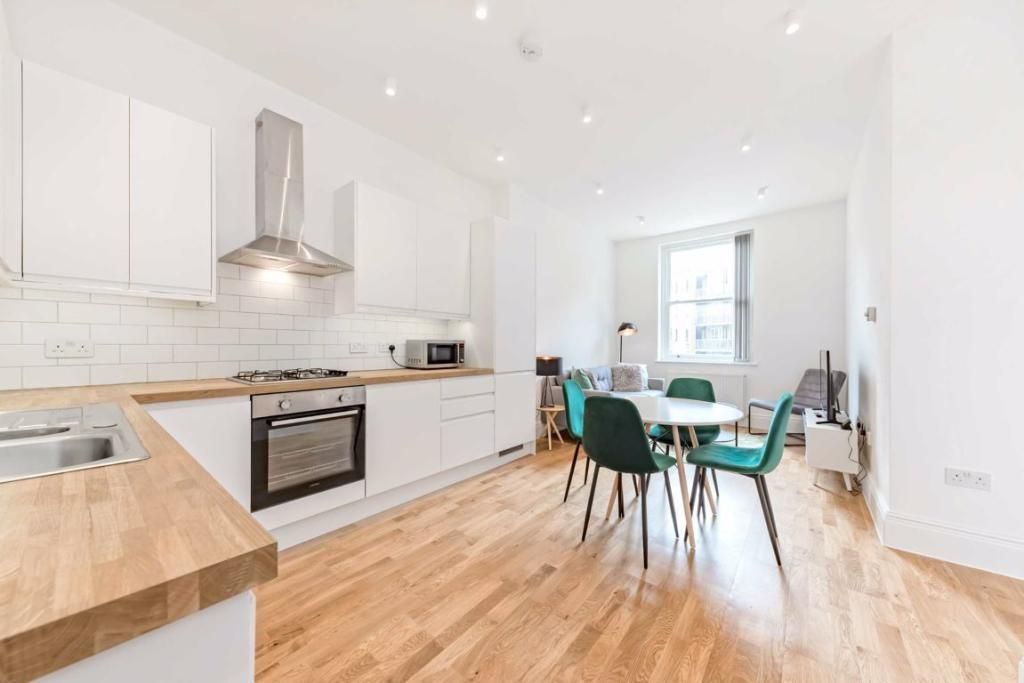 Property photo 1 of 9 Living Area.Jpeg