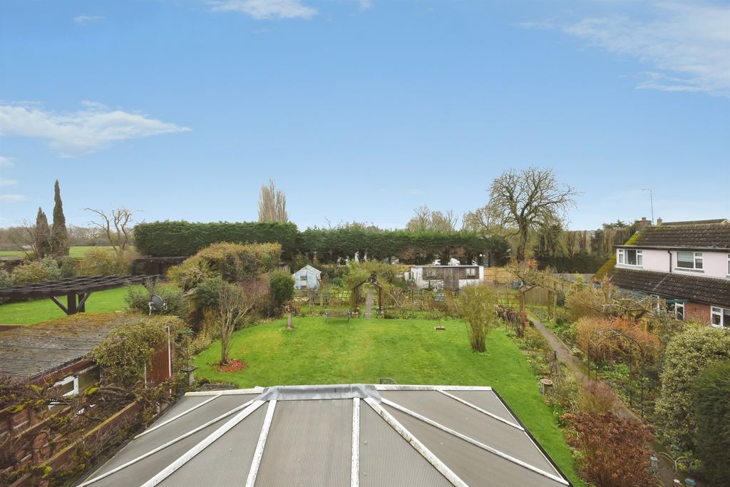 Property photo 3 of 27