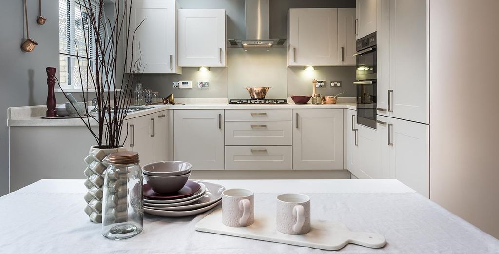 Property photo 3 of 8 Maple Kitchen Diner.Jpg