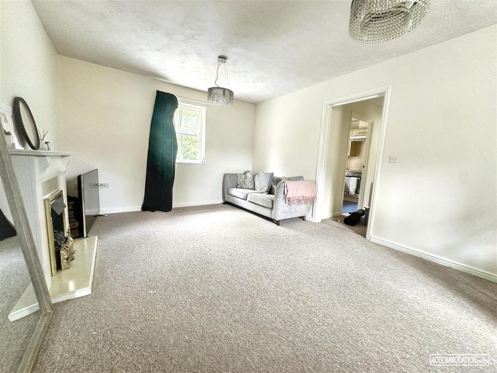 Property photo 2 of 11 Bright And Spacious Lounge With Comfy Seating...