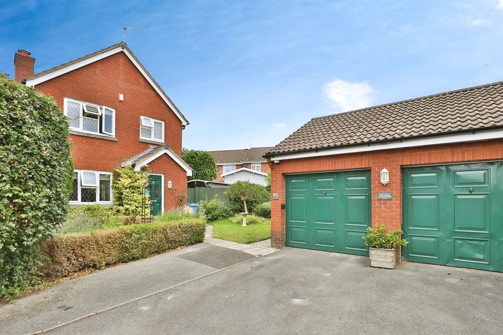 Property photo 1 of 17