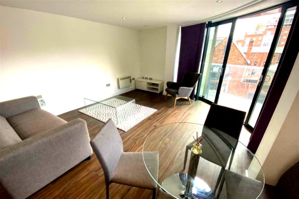 Property photo 1 of 10 (Main)