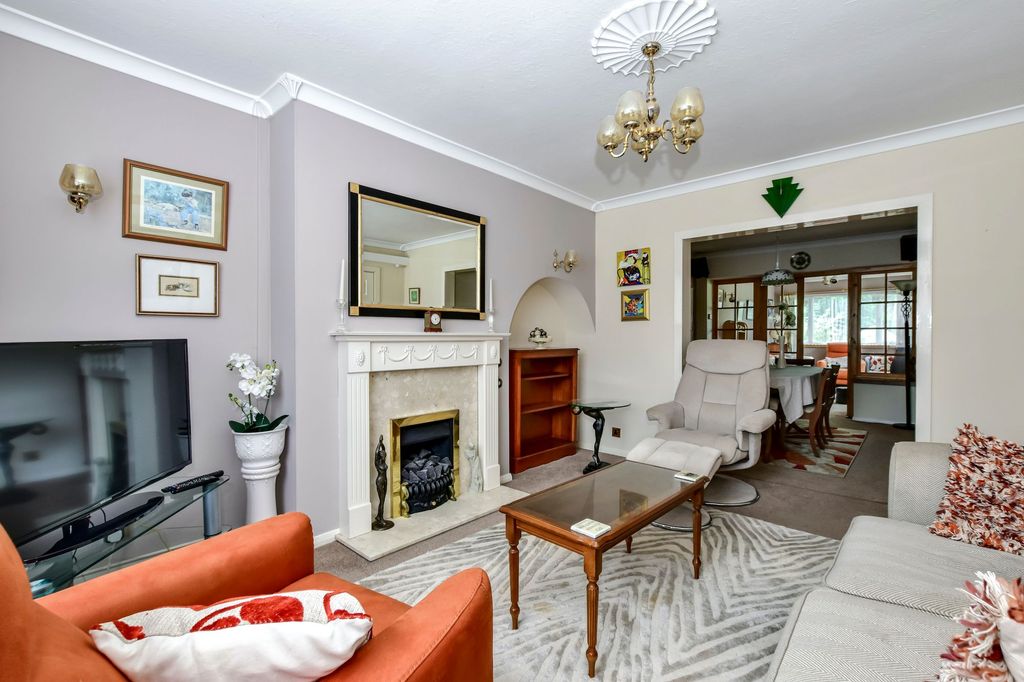 Additional image 5 of 3 bed semi-detached house for saleLangley Lane, Abbots Langley WD5