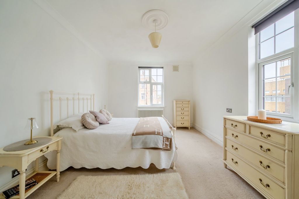 Property photo 3 of 11 Picture No. 34