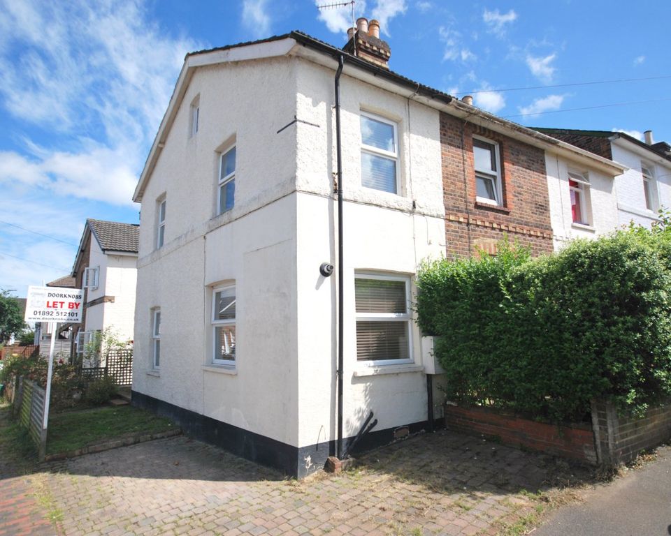 Property photo 1 of 10 2 Bed Unfurnished Terraced