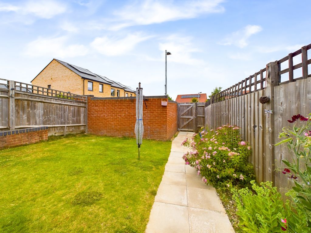 Property photo 2 of 11 Garden