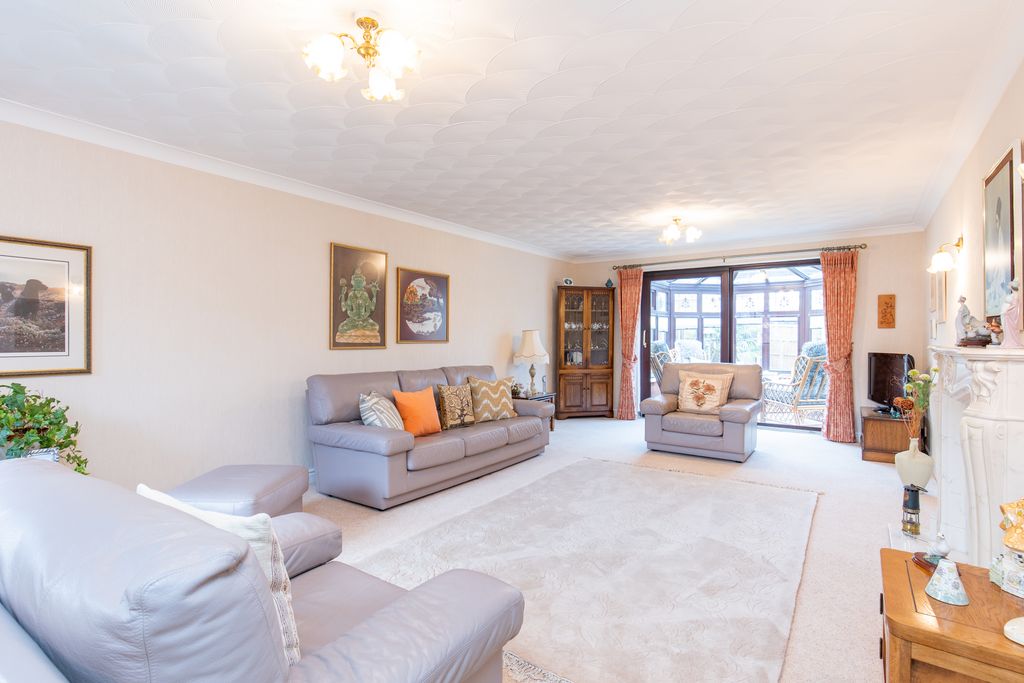 Property photo 2 of 17 Living Room