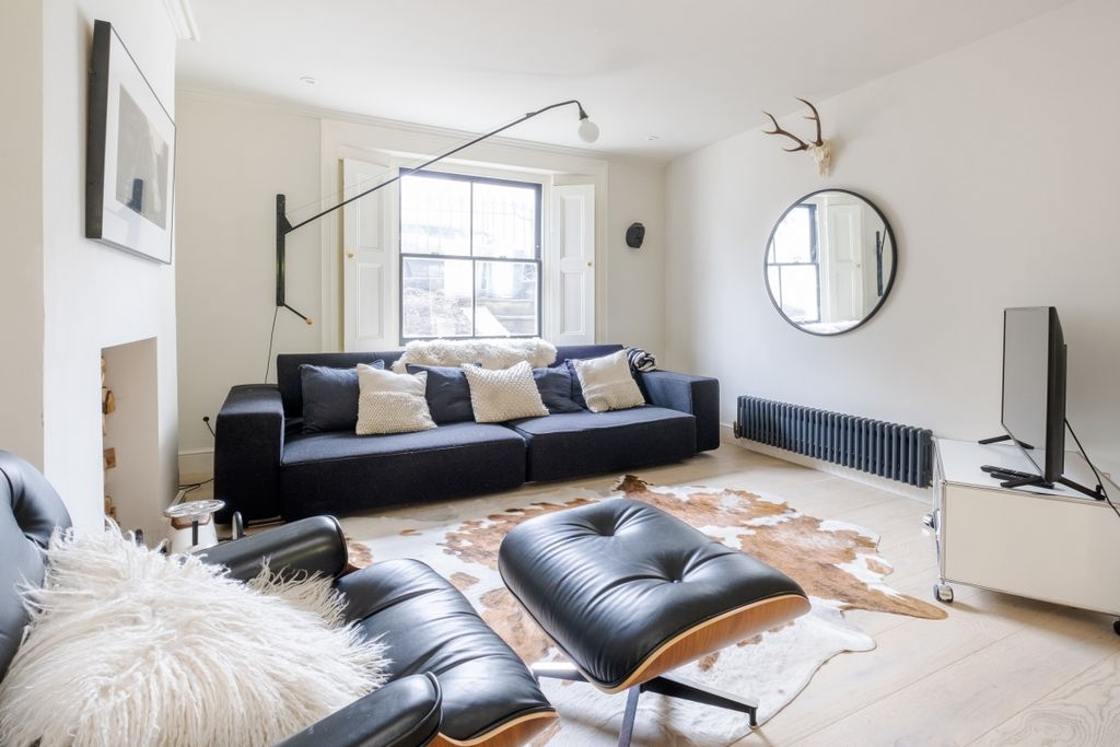 Property photo 1 of 21 Wolsey Road
