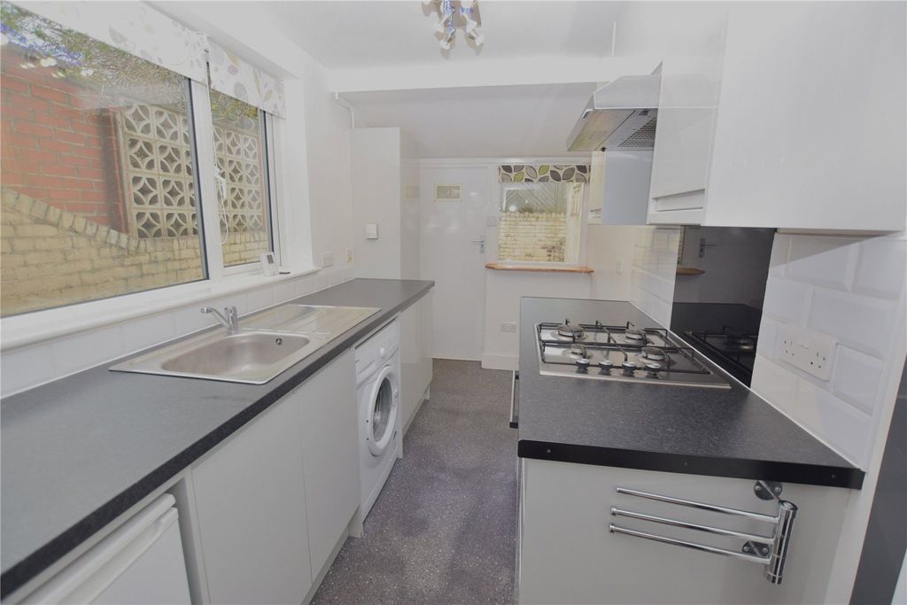 Property photo 3 of 12 Picture No. 24