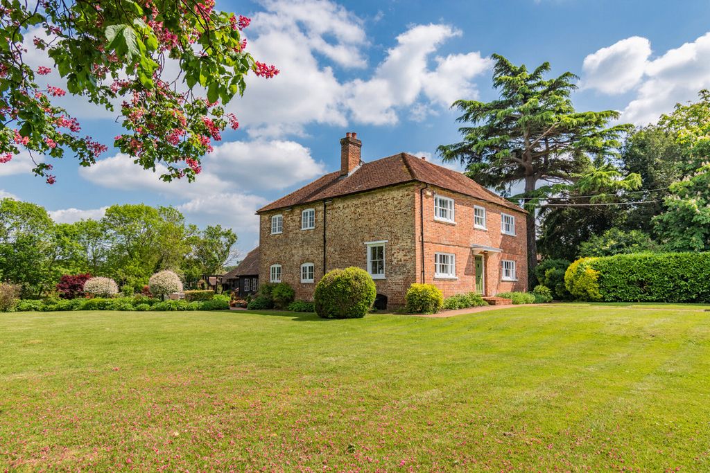 Property photo 2 of 32