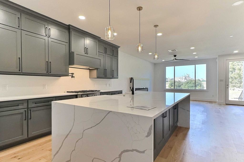 Property photo 3 of 24 <Alttext/>