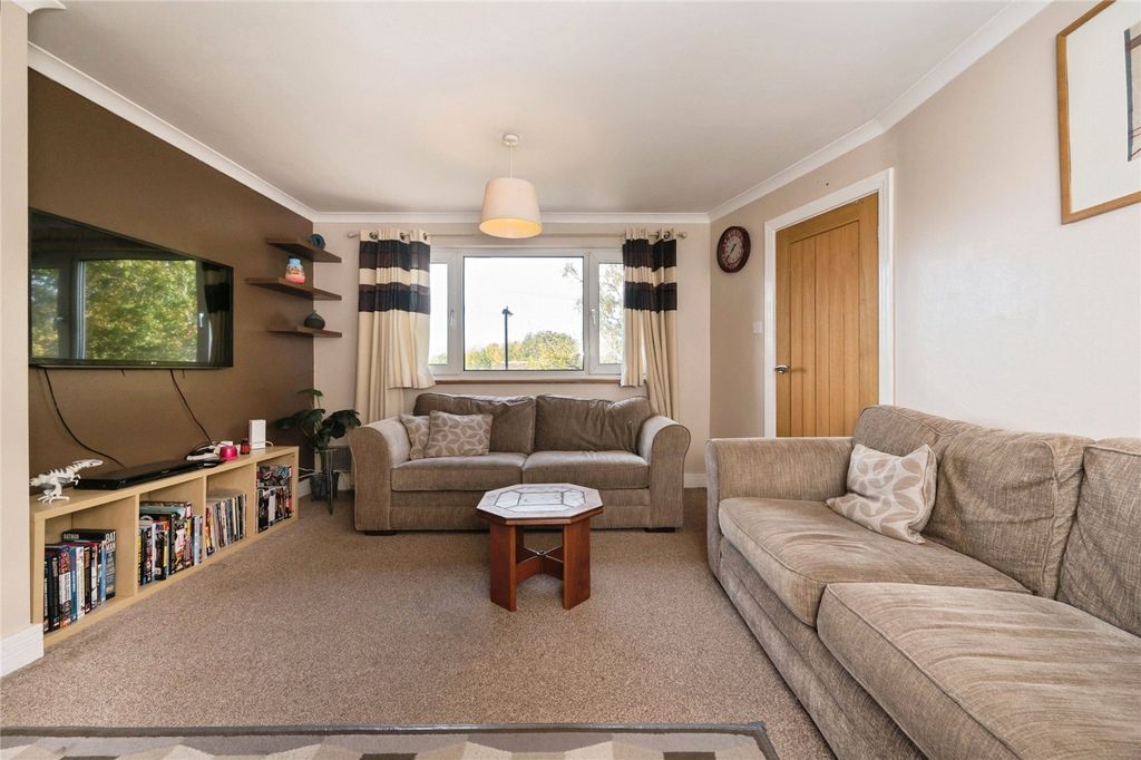 Property photo 3 of 13 Picture No. 30