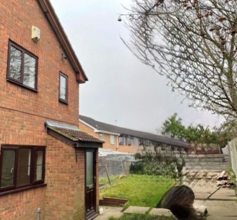 Property photo 1 of 5