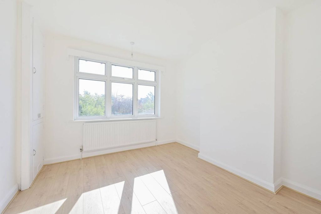 Property photo 1 of 4