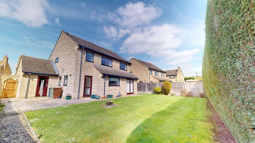 Property photo 3 of 15 05052023_121417