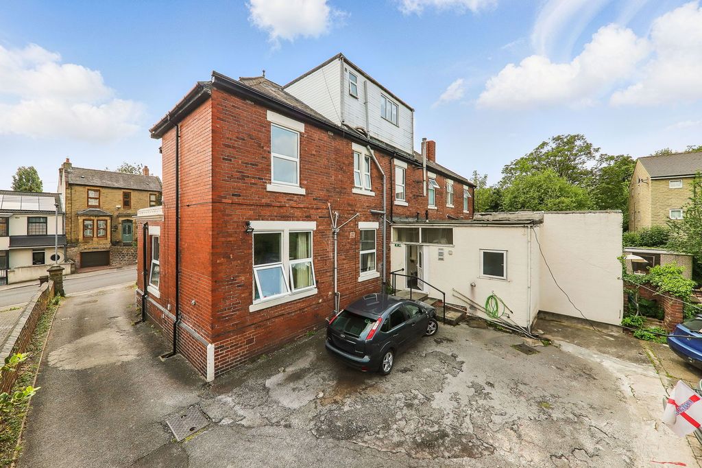 Property photo 3 of 38