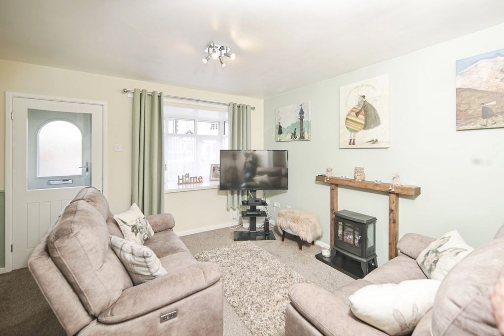 Property photo 2 of 19 Photo