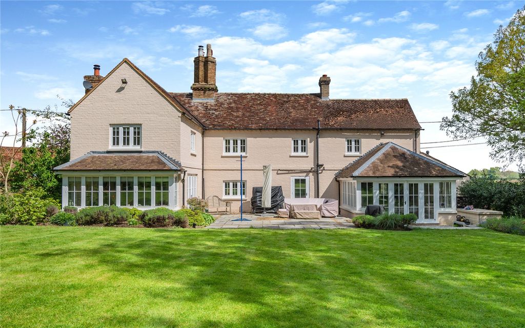 Property photo 1 of 21 Back Of House