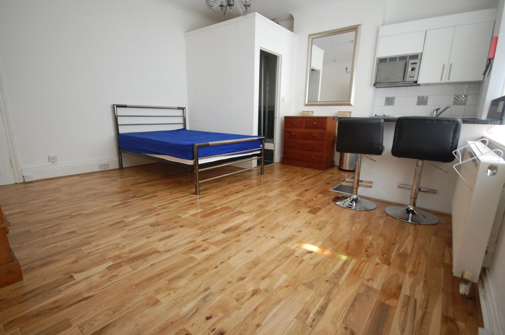 Property photo 1 of 4