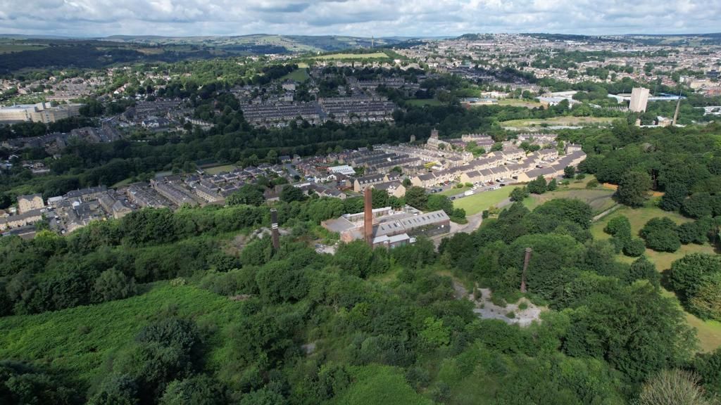 Property photo 2 of 7 Photo 2