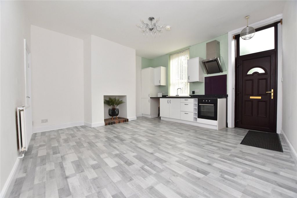 Property photo 2 of 10 Picture No. 06