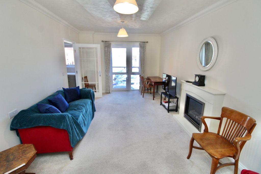 Property photo 3 of 14