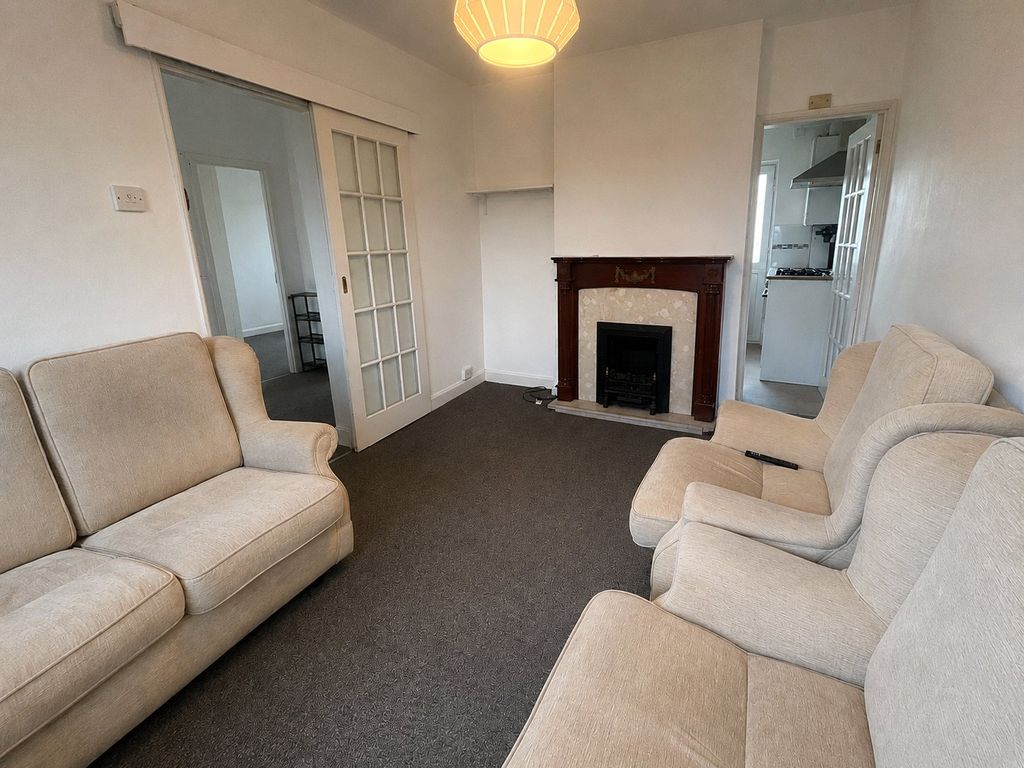 Property photo 1 of 7 Lounge